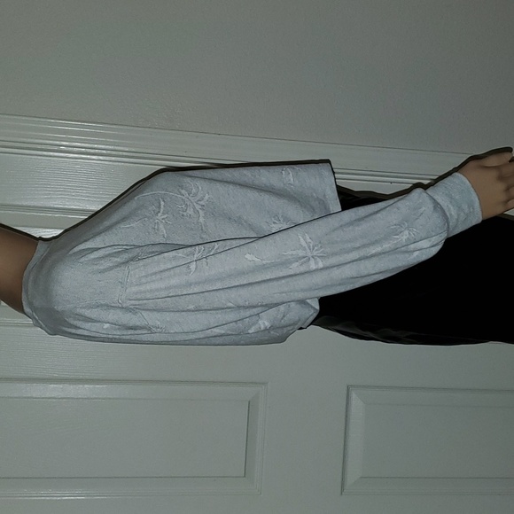 Cozie s imprinted palm trees buttery soft crop sweater - Picture 4 of 7